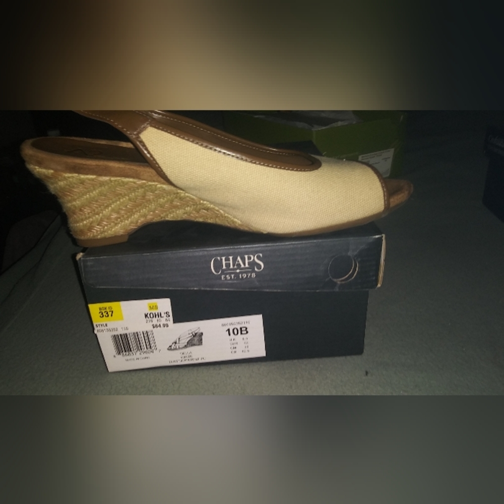 Chaps wedge sandals